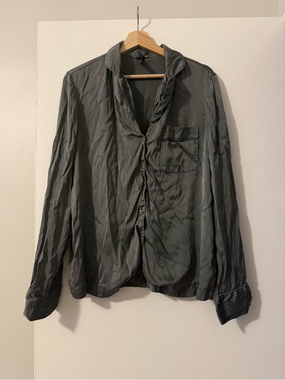 SKIMS Silk Pajama Top Button Front Gunmetal Womens